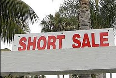 How to Buy a Foreclosed Home in a Short Sale